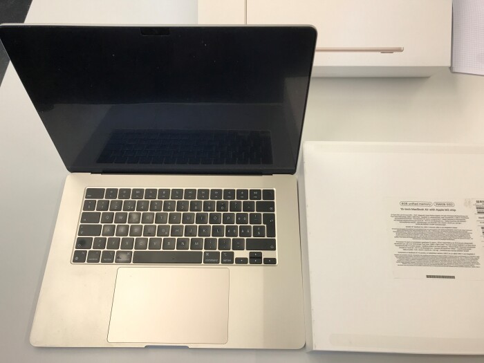 MacBook Air.jpg