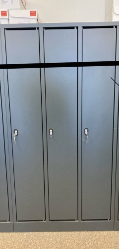 Garderobenspinde schwarz 3-er Set.JPG