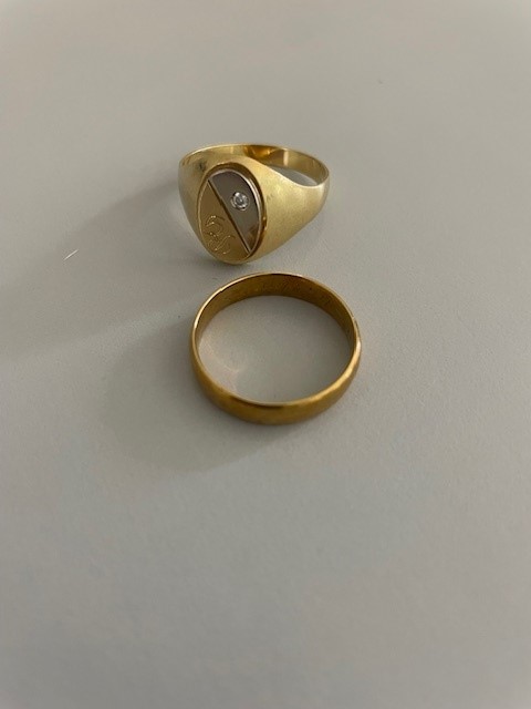 Fingerringe (echt).jpg