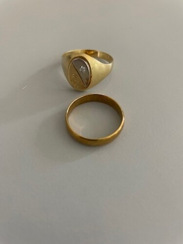 Fingerringe (echt).jpg